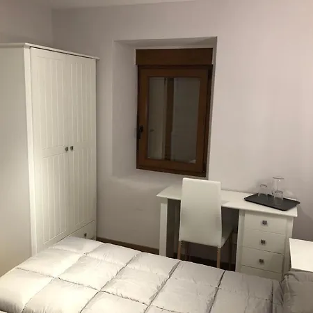 Casa At 34-49 Hostel Perazancas