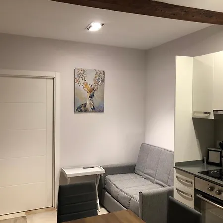 Casa At 34-49
