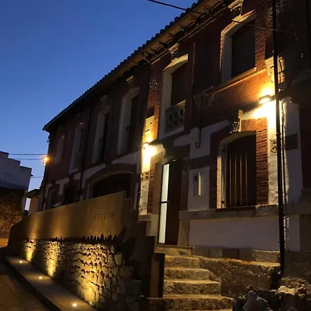 Casa At 34-49 Hostel *
