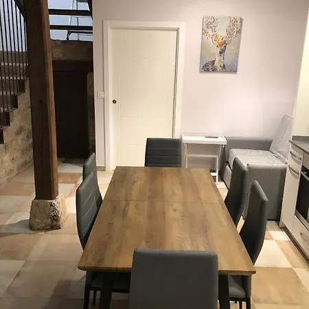 Casa At 34-49 Hostel