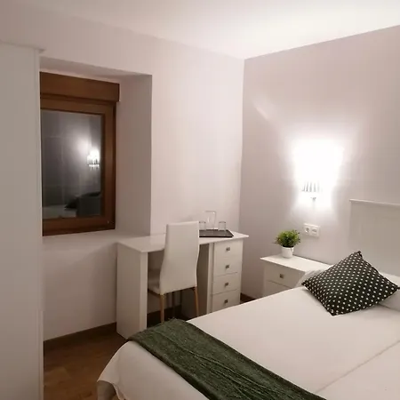 Hostal Casa At 34-49 *
