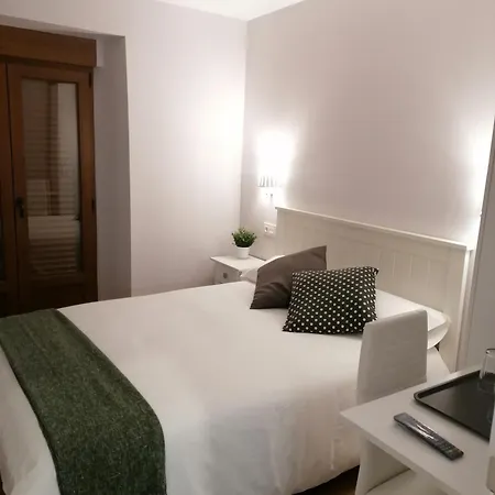 Hostal Casa At 34-49 Perazancas