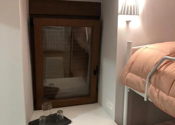 Casa At 34-49 אכסניה *